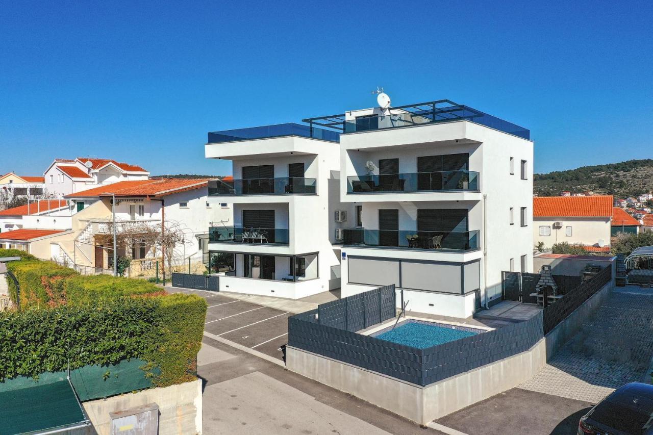 Luxury Apartment Pia With Swimming Pool And Grill 特罗吉尔 外观 照片