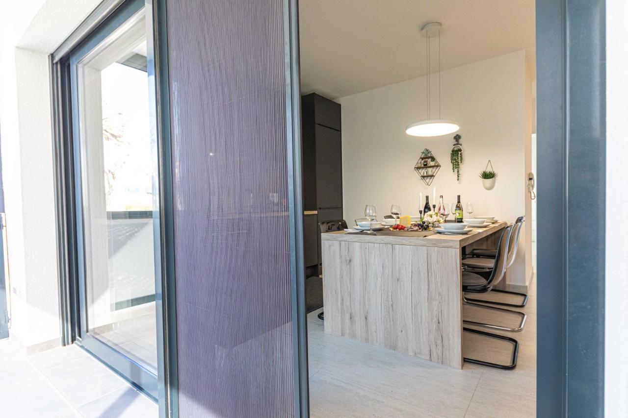 Luxury Apartment Pia With Swimming Pool And Grill 特罗吉尔 外观 照片